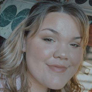 Meet your Posher, Clare